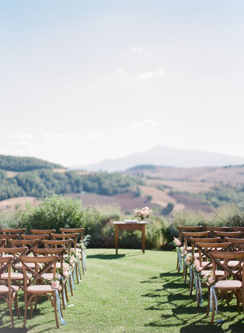 Outdoor wedding in Tuscany