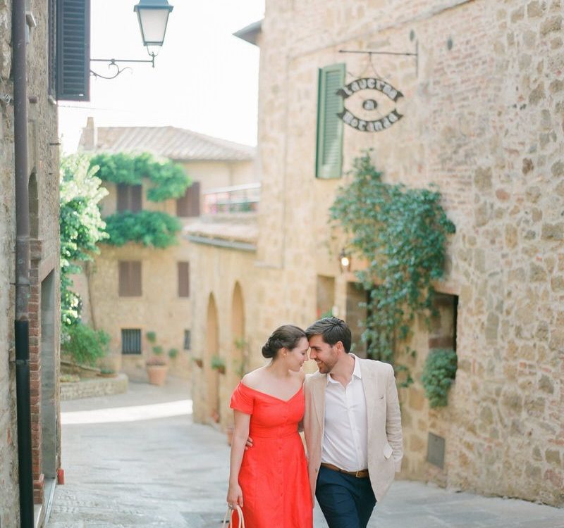 Sunset Engagement session in Tuscany